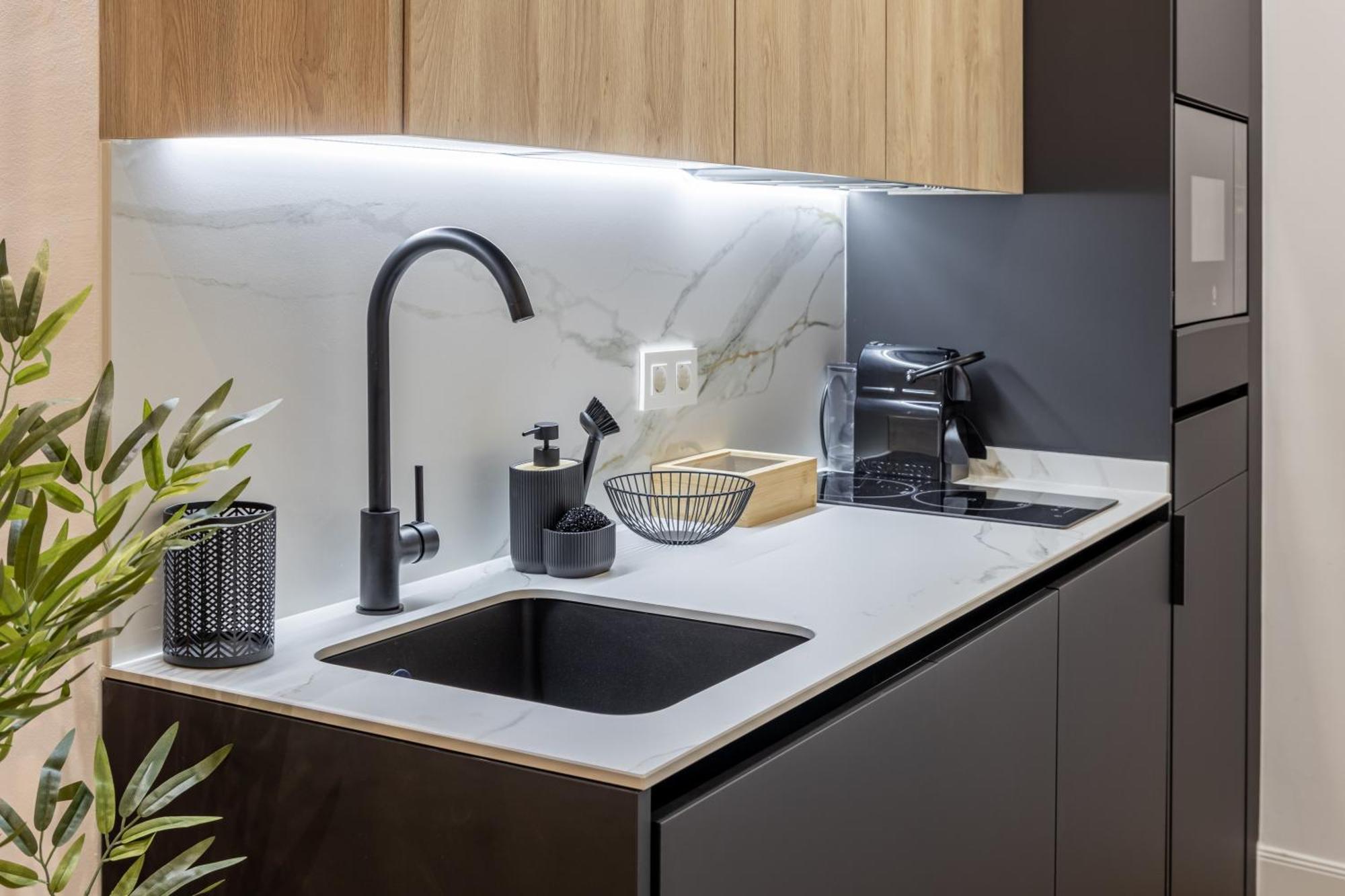 Elvira Elegant Suite Gran Via-Catedral Гранада Екстериор снимка